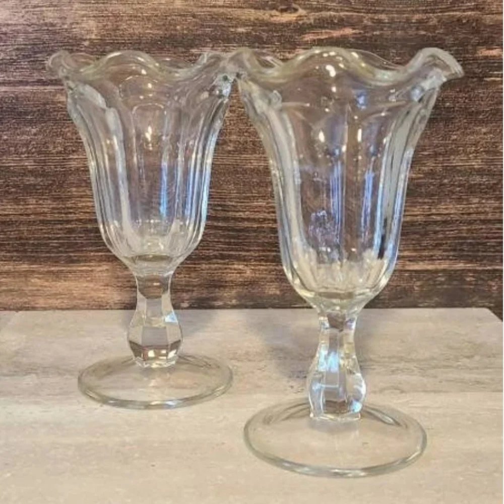 FOUR! SET OF 4 CLEAR FOOTED FLUTED TULIP STYLE DESSERT GLASSES